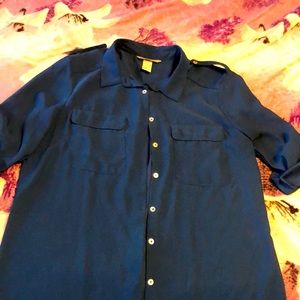 H&M 1/2 sleeve button down shirt women’s dark green size 12